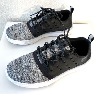 Under Armour Charged 24/7 low running shoes, size 6.5 - practically new!